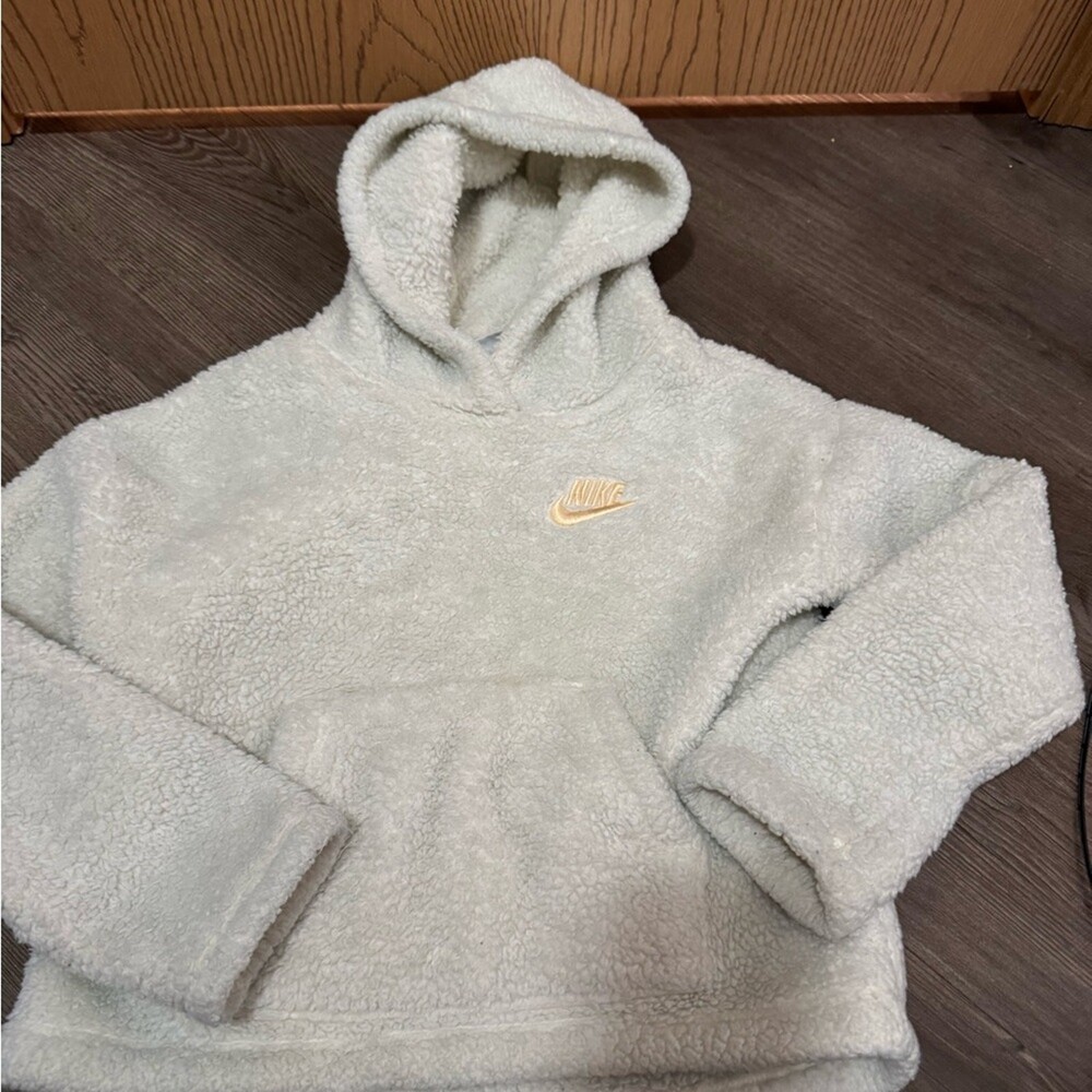 Nike kids Soft Cream Fleece Hoodie size 6X